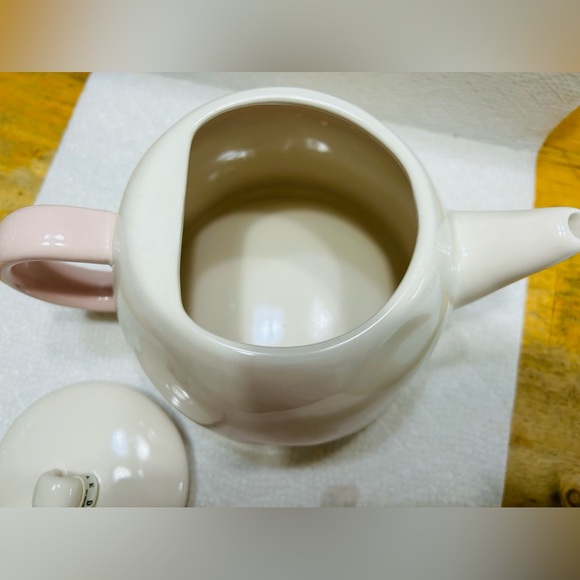 Rae Dunn nwot BEST MOM decorative tea pot 6” tall with lid. New condition - Picture 5 of 5